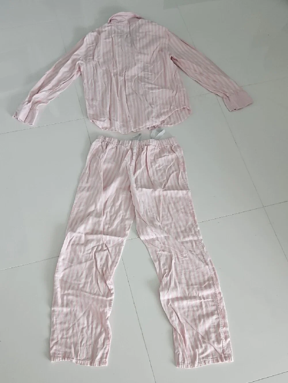 Victoria's Secret SoSoft Modal Long Pajama Set In "Pretty Blossom Iconic Stripe" - Picture 8 of 9